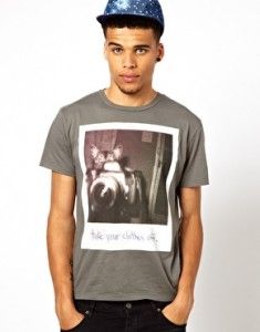 CAMISETA BLOOD IS THE NEW BLACK