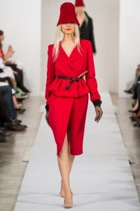 OSCAR DE LA RENTA ROJO
